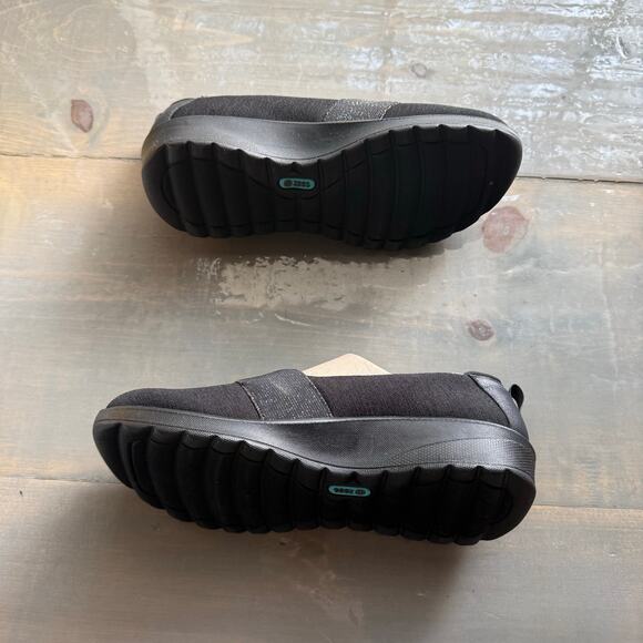 BZees Black Gracie Slip On Flats Sz 6.5 NIB - Picture 2 of 15